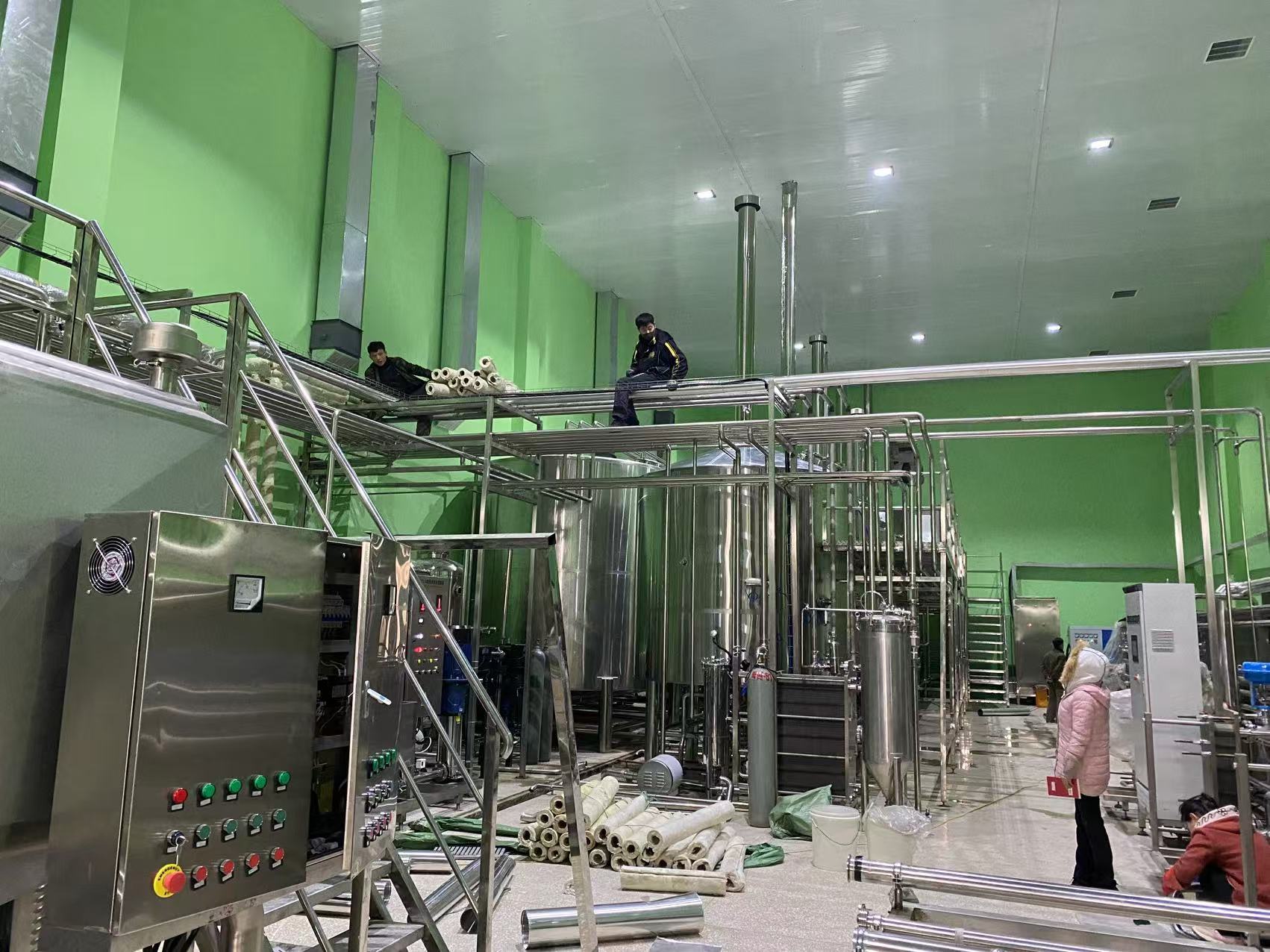 竞秀精酿啤酒设备厂—精酿啤酒设备制造：传承工艺与创新科技的交融